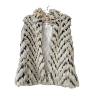 TRIBAL JEANS faux fur vest, gray and white zig zag animal print, size Small